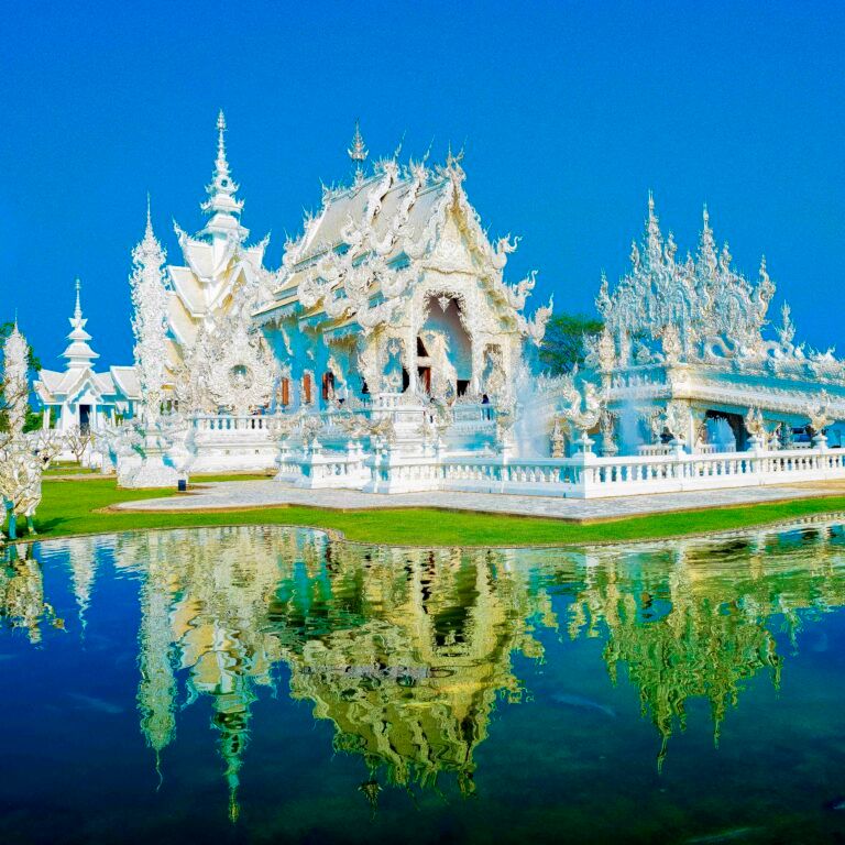Chiang-Rai-Wat-Rong-Khun-768x768.jpg