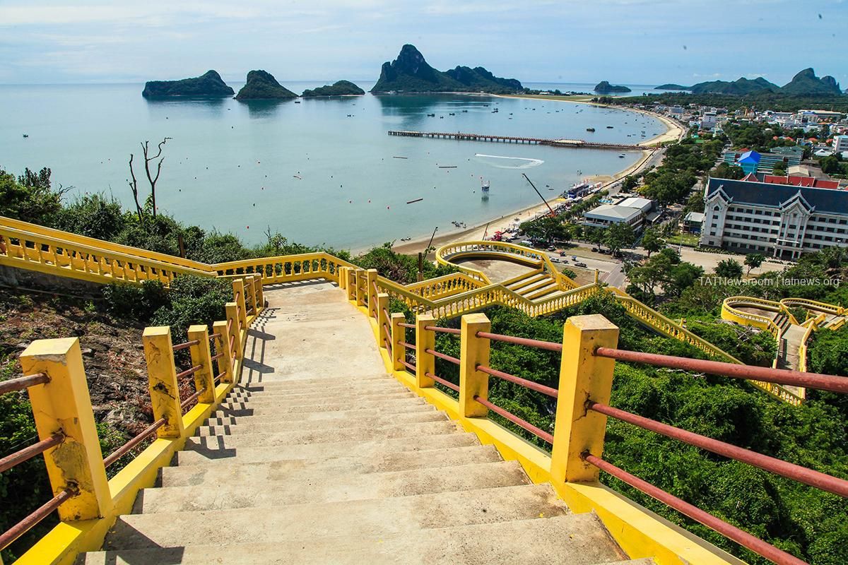 Khao-Chong-Krajok-Prachuap-Khiri-Khan.jpg