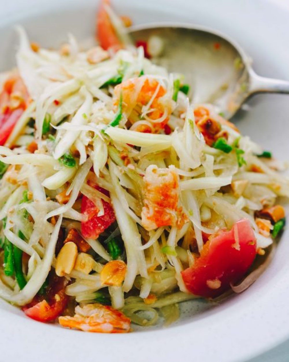 Som-tum-thai-papaya-salad-5-e1551244735156-1200x1500.jpg