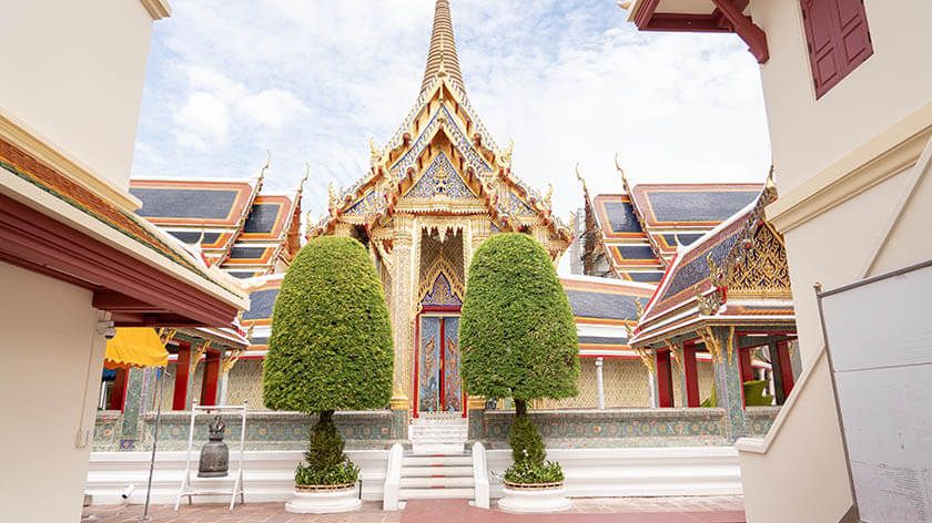 Your-Thai-Guide-Wat-Ratchabophit-1.jpg