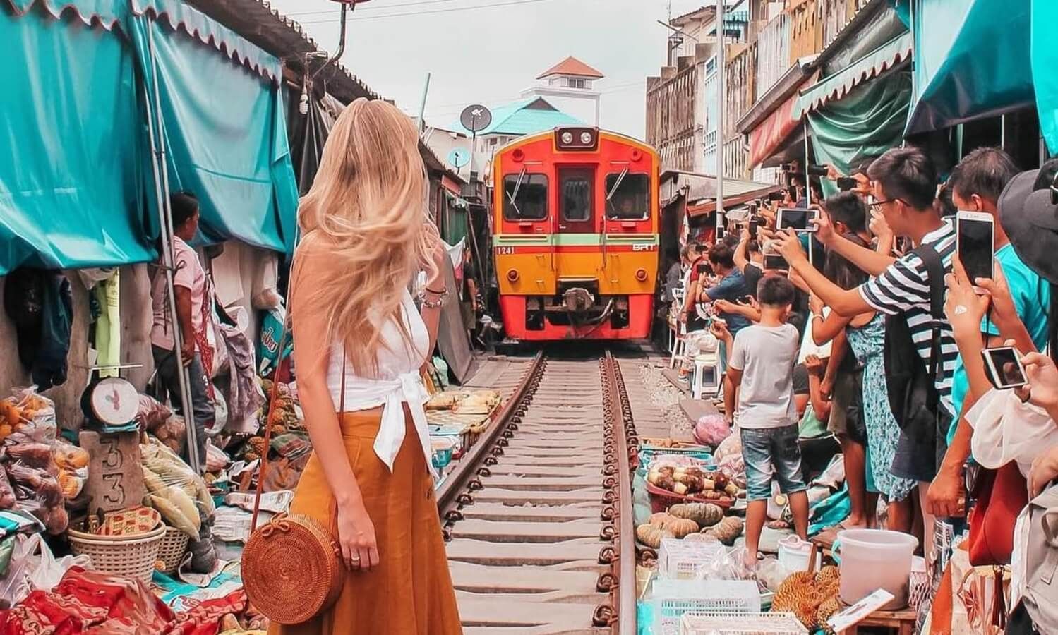 maeklong-railway-floating-market-tour-3446.jpg