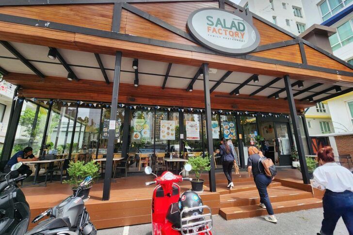 salad1.jpg